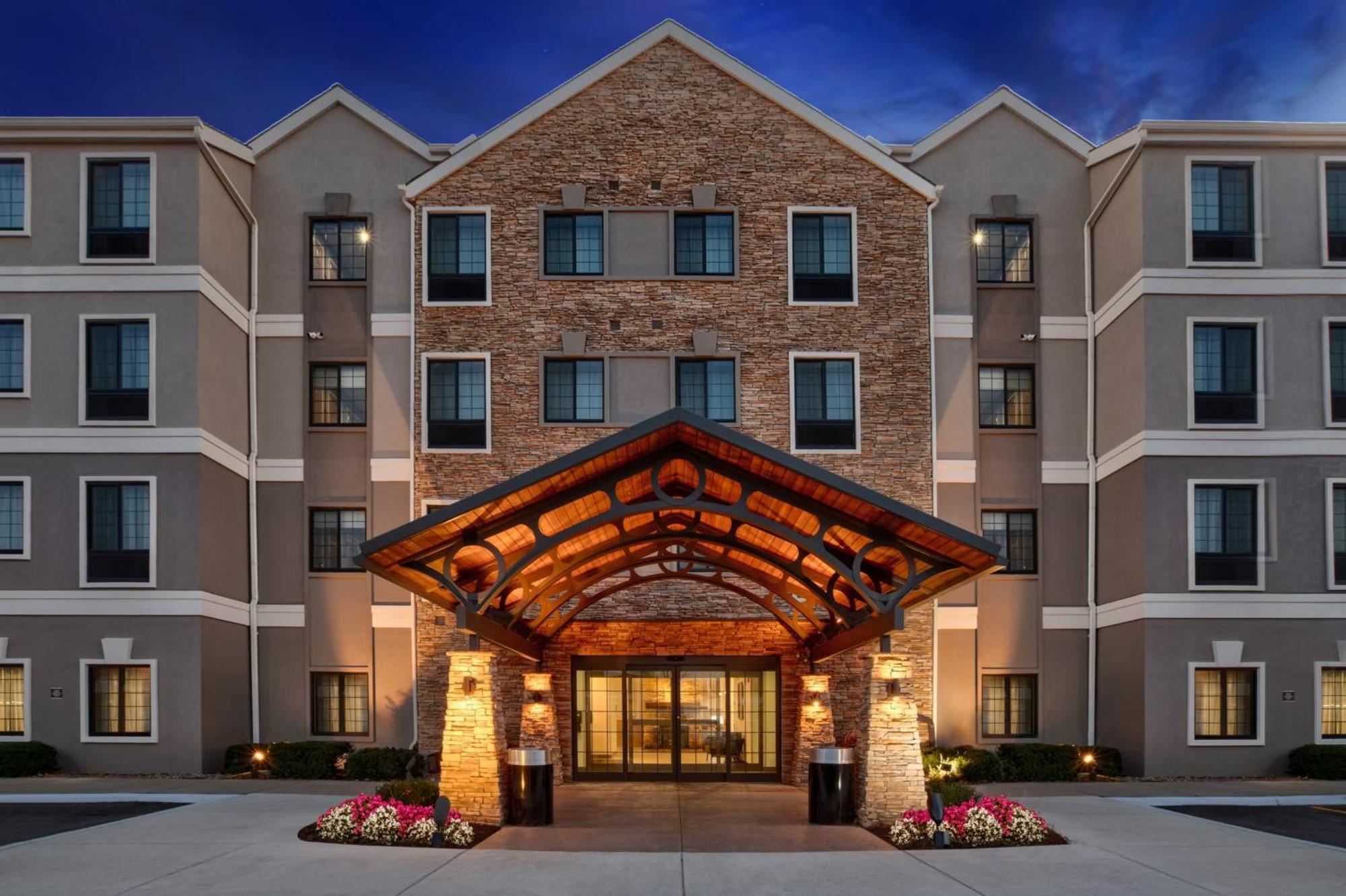 Staybridge Suites Omaha 80Th And Dodge By Ihg Ngoại thất bức ảnh