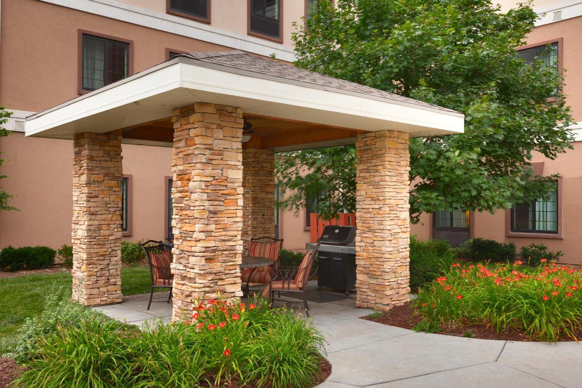 Staybridge Suites Omaha 80Th And Dodge By Ihg Ngoại thất bức ảnh
