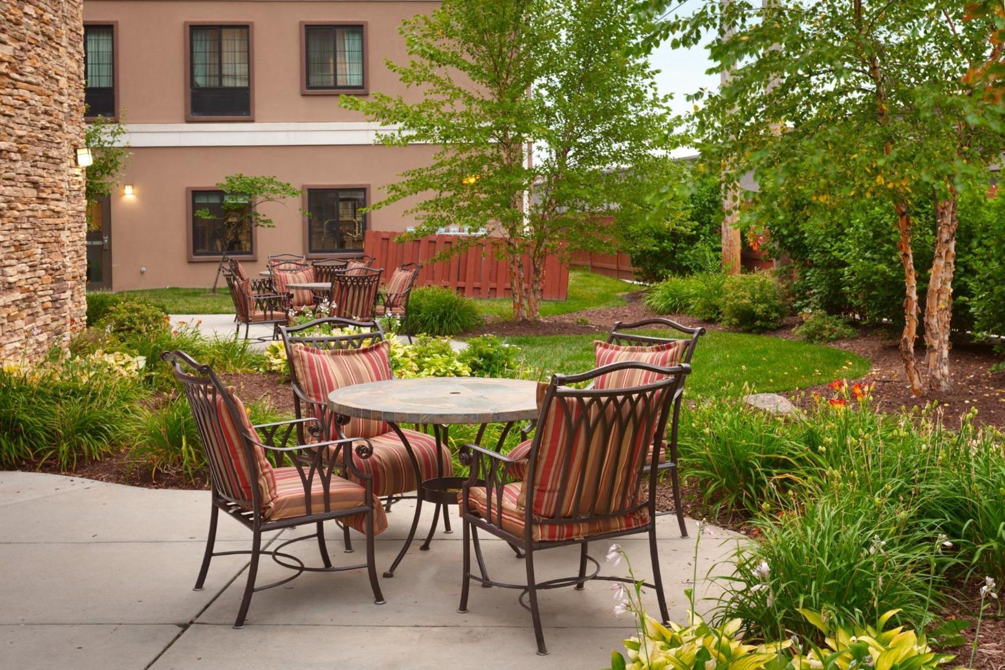 Staybridge Suites Omaha 80Th And Dodge By Ihg Ngoại thất bức ảnh