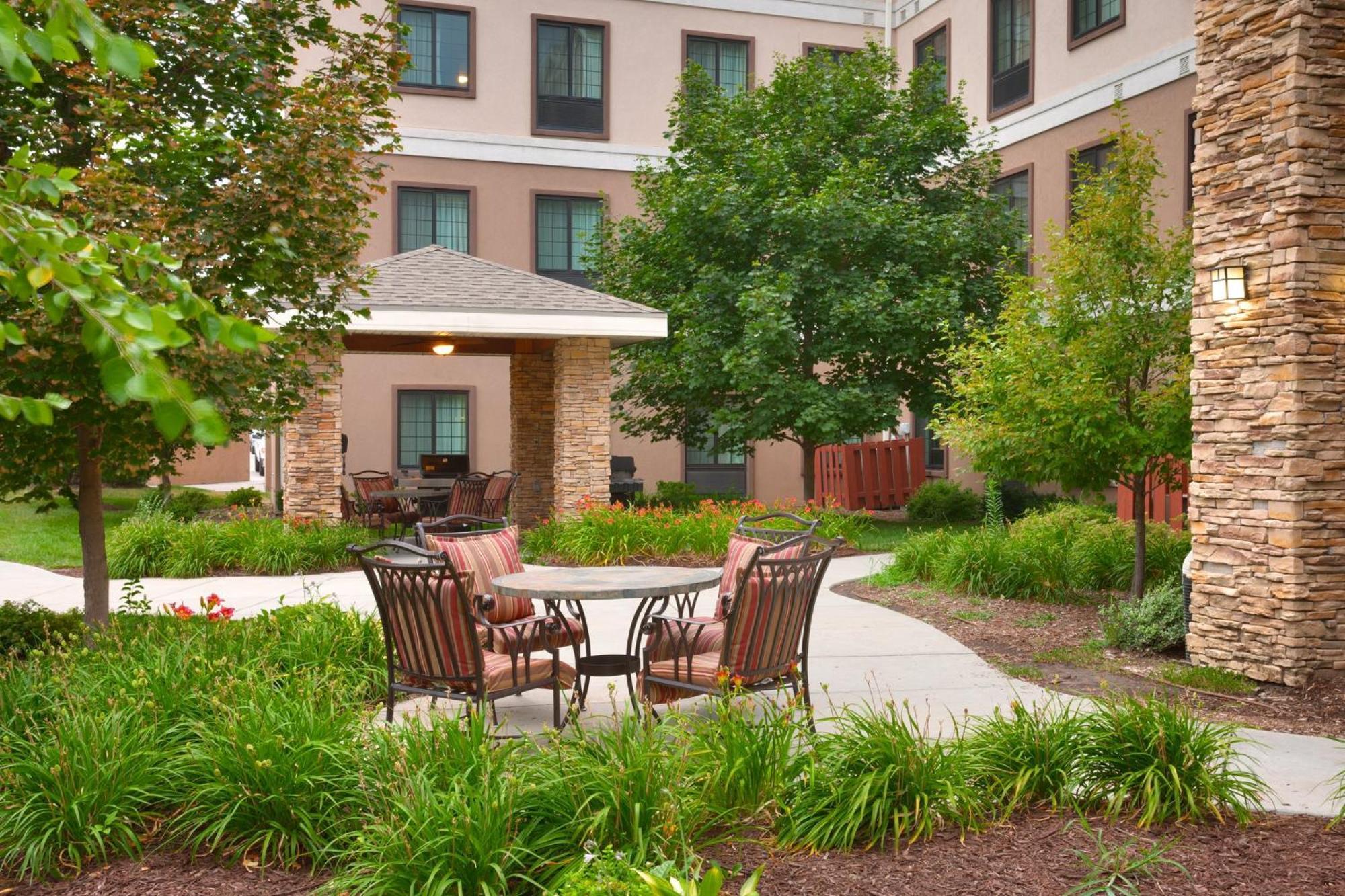 Staybridge Suites Omaha 80Th And Dodge By Ihg Ngoại thất bức ảnh