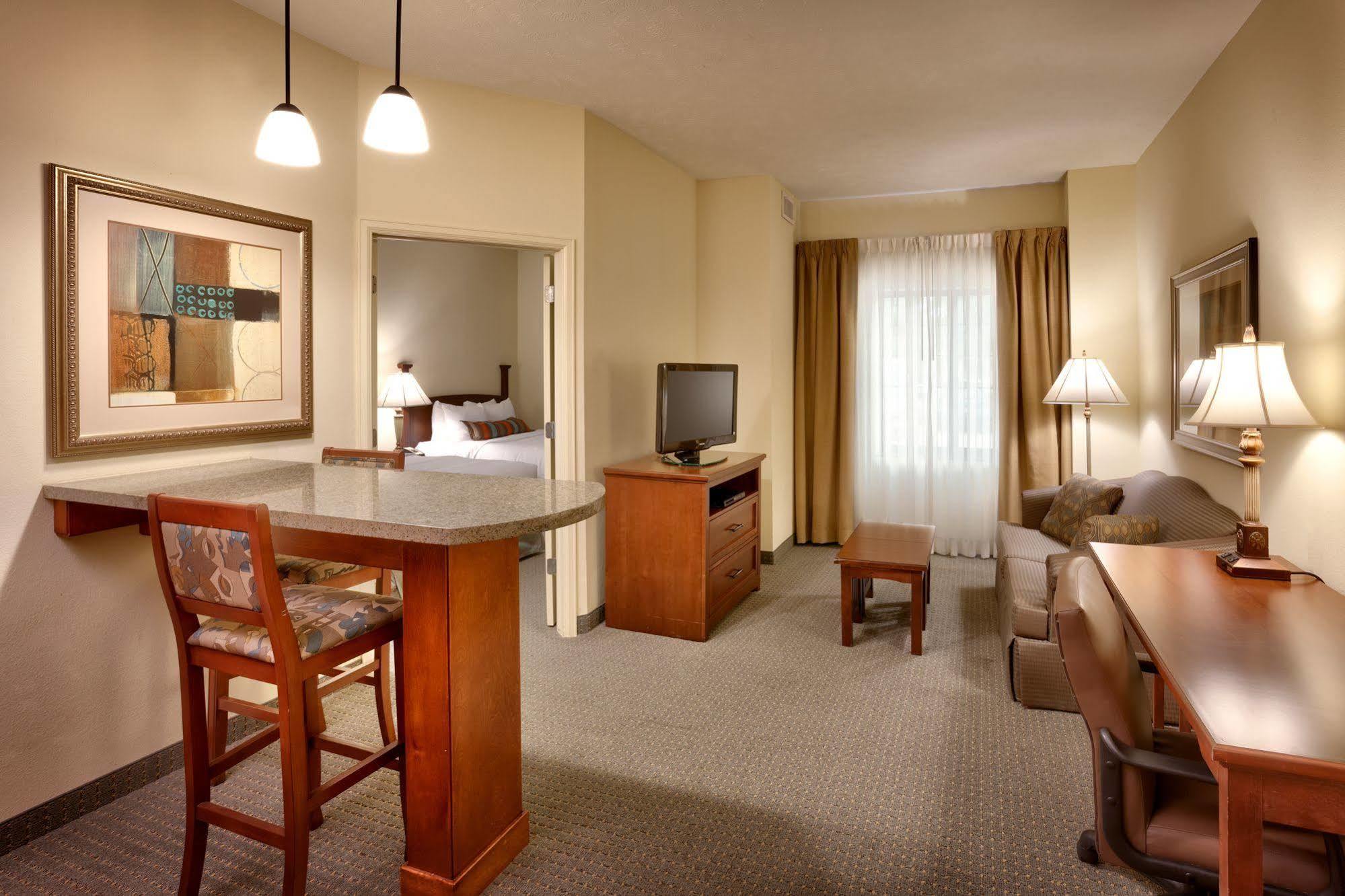 Staybridge Suites Omaha 80Th And Dodge, An Ihg Hotel Ngoại thất bức ảnh